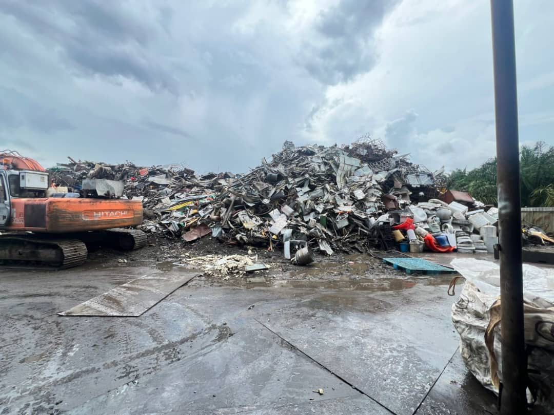 Rampasan RM19.6 Juta: Enam Premis E-Waste Haram Digempur di Sarawak
