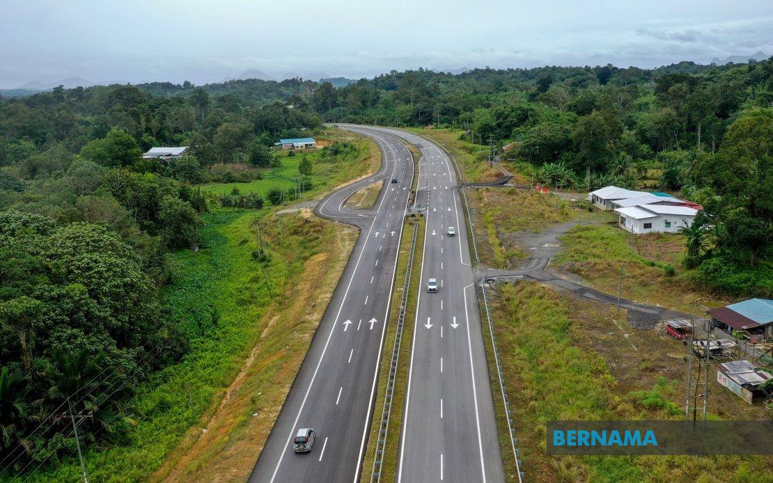 Lebih 10,000 Lampu Jalan Dipasang Di Lokasi Strategik Lebuhraya Pan Borneo Sarawak
